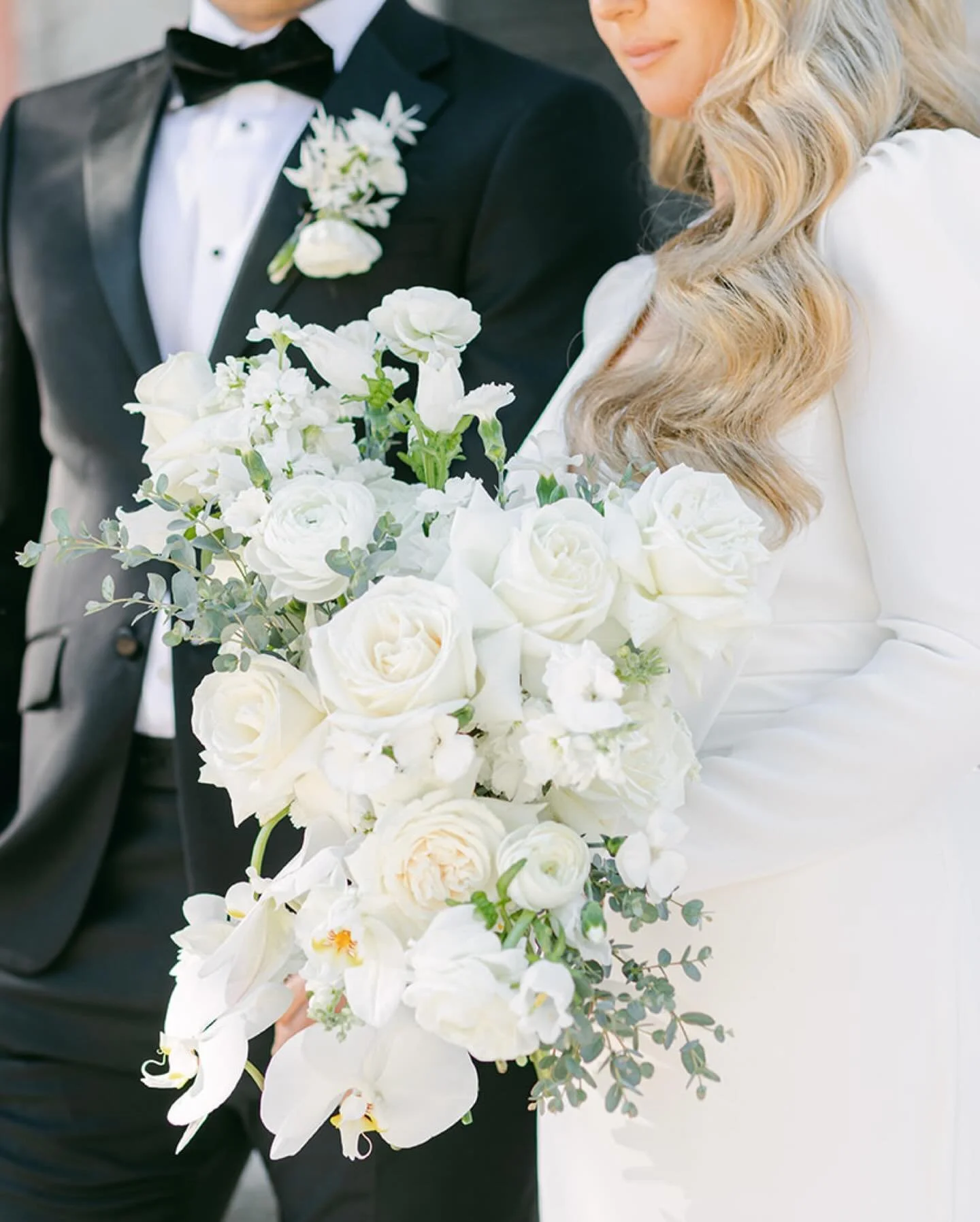 A moment for their timeless gown, suit and florals! Loveeed how classic and stunning their details were. 
.
.
.
#vizcayaweddingphotographer #vizcayawedding #miamiweddingphotographer #detroitweddigphotographer #michiganweddingphotographer #luxuryweddi