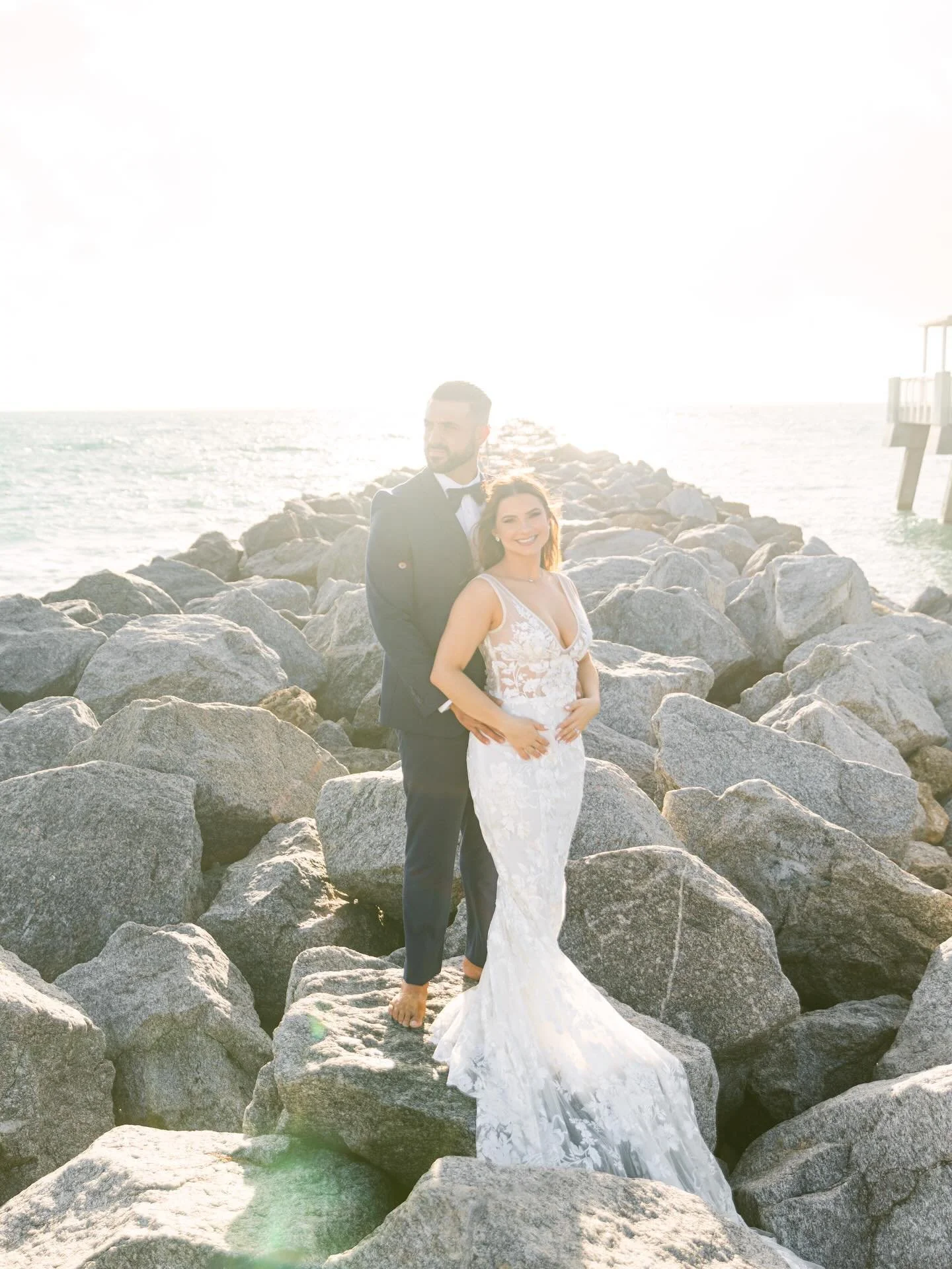 Fun fact: Did you know a lot of couple retake their wedding portraits, like after the wedding?? 

HERE&rsquo;S 10 REASONS TO REDO YOUR WEDDING PHOTOS: 

1. If it rained all day during your wedding and you couldn&rsquo;t take the outdoor photos you we