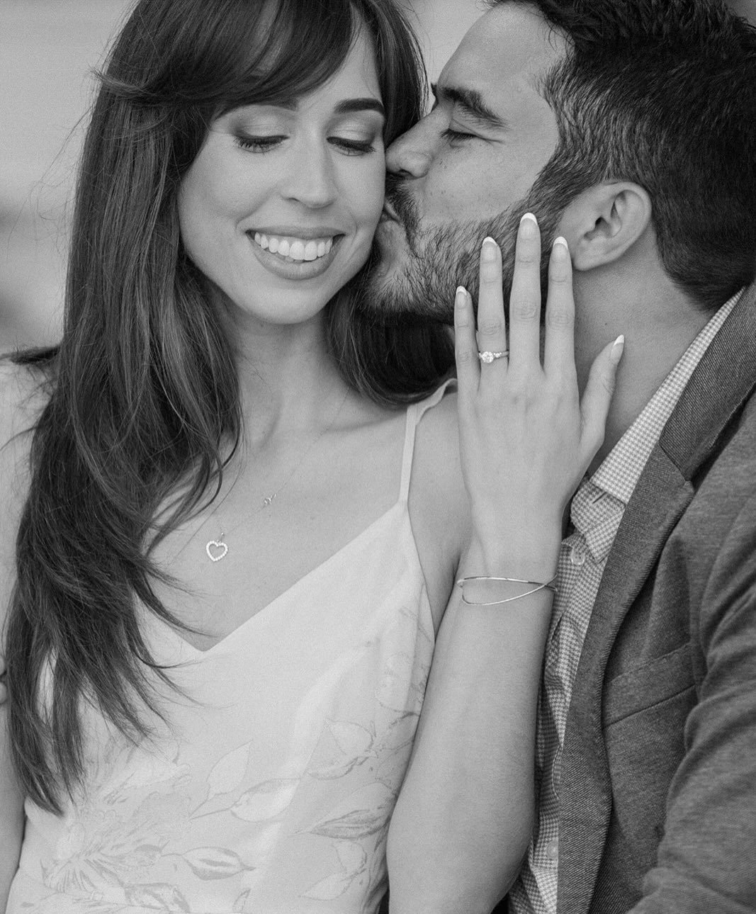 This one&rsquo;s for the lovers:
HAPPY VALENTINE&rsquo;S DAY 💌 I&rsquo;ve been photographing love for 9 years now and I can&rsquo;t believe how many beautiful people I&rsquo;ve met along the way. Thank you for trusting me with your memories. 
.
.
.
