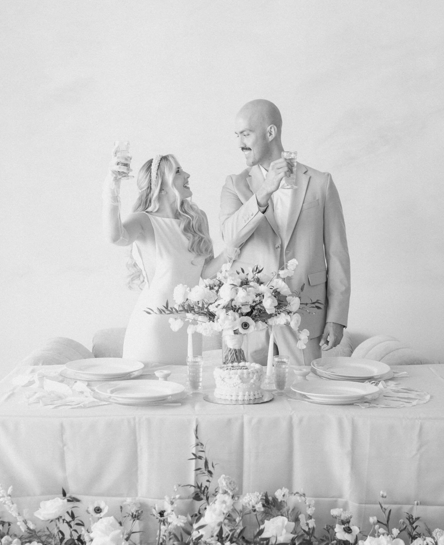 Love is art, love is you and me. 
.
.
Remembering this lovely indoor portrait session that made me fall in love with photography all over again. 

#detroitweddingphotographer #michiganweddingphotographer #miamiweddingphotographer #miamiphotographer #