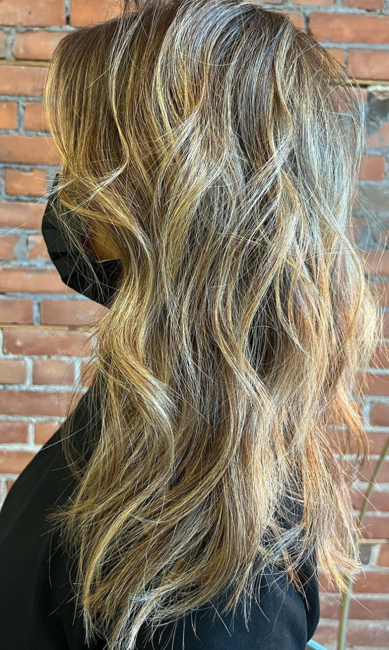 Long shaggy balayage hair