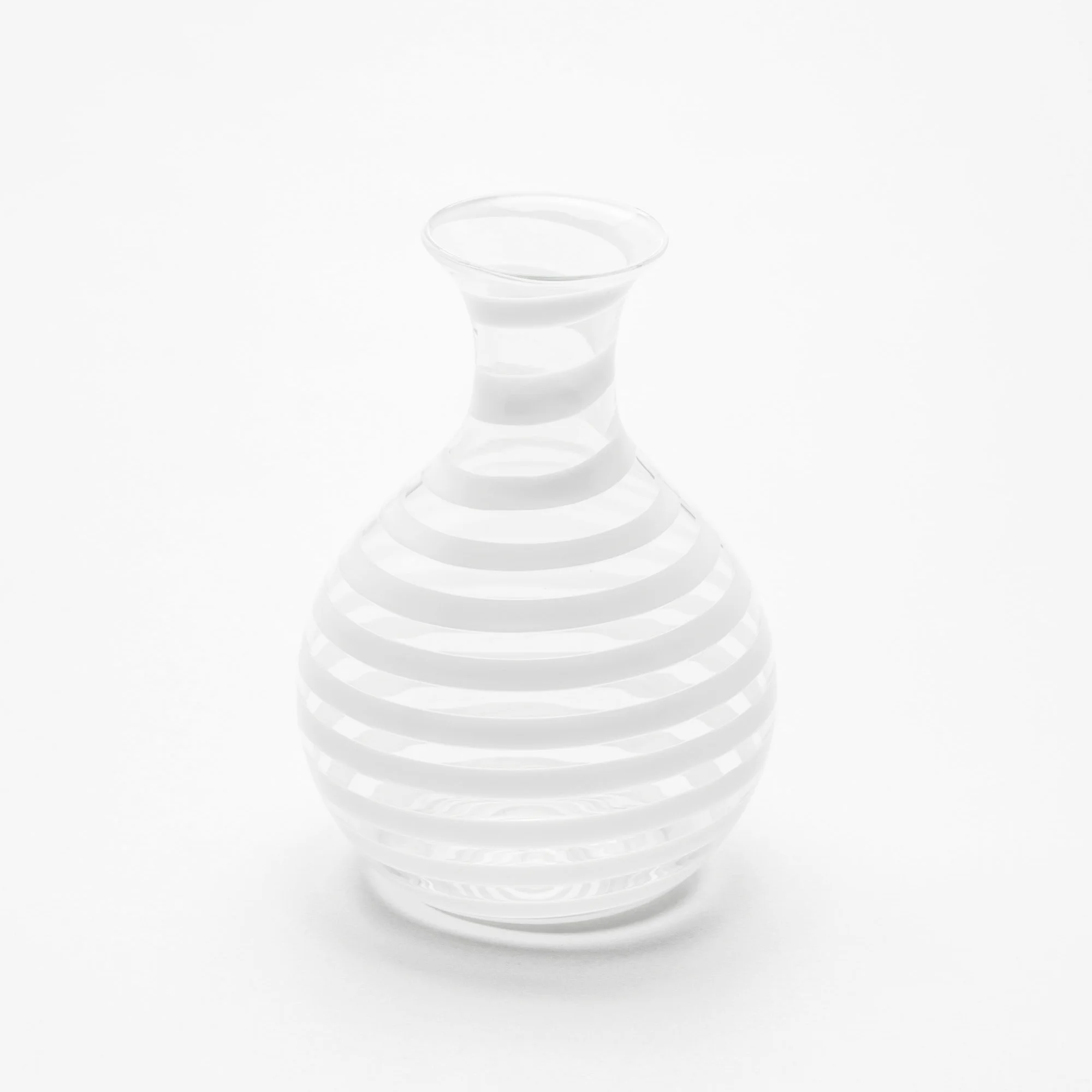 YALI-A-NASTRO-WHITE-CARAFE-750ML-1.jpg
