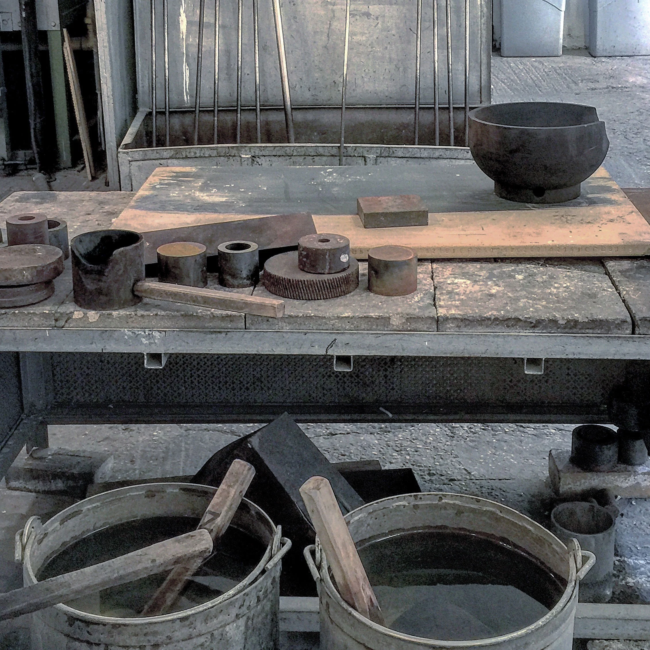 YALI-FURNACE-MURANO-TOOLS-1.jpg