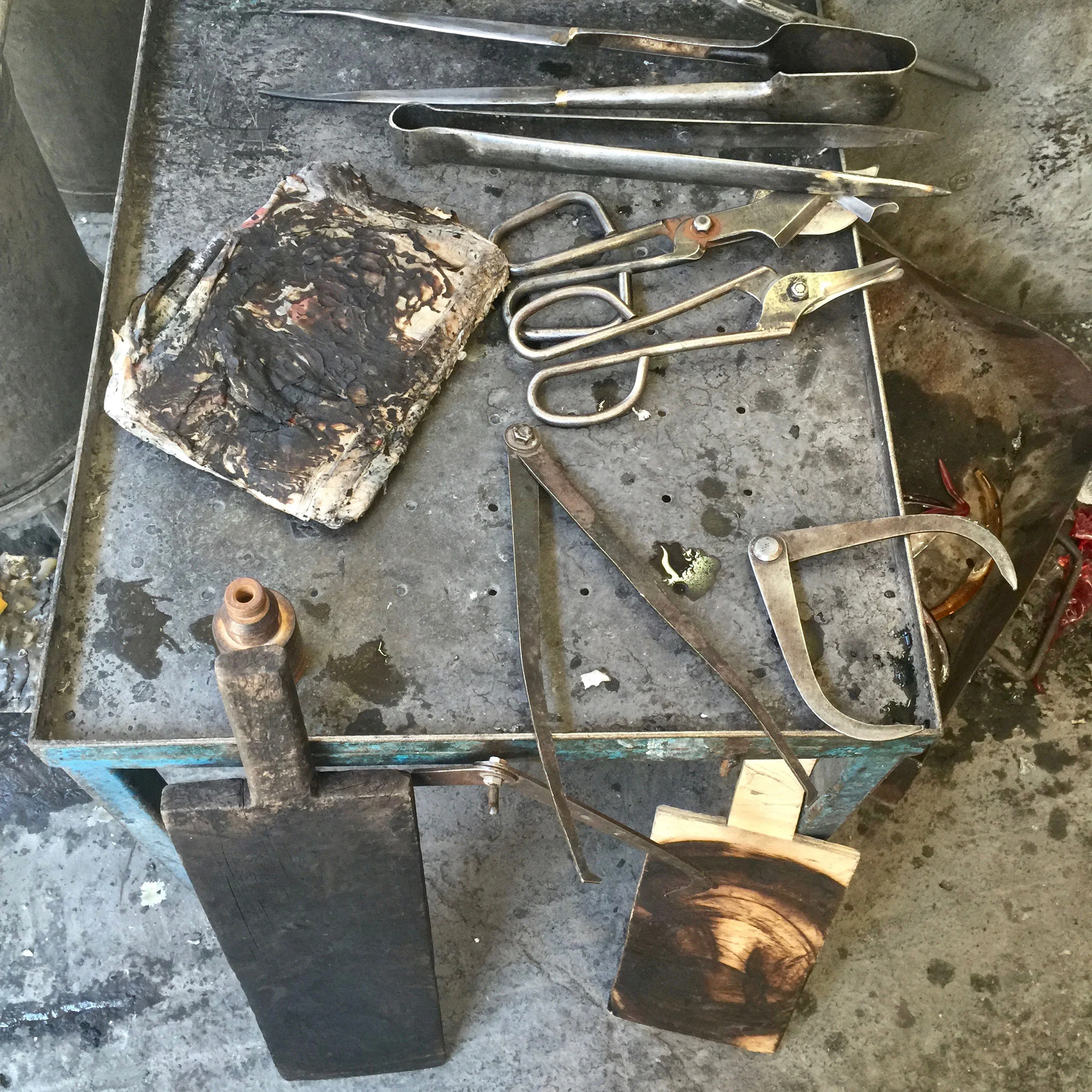 YALI-FURNACE-MURANO-TOOLS.jpg