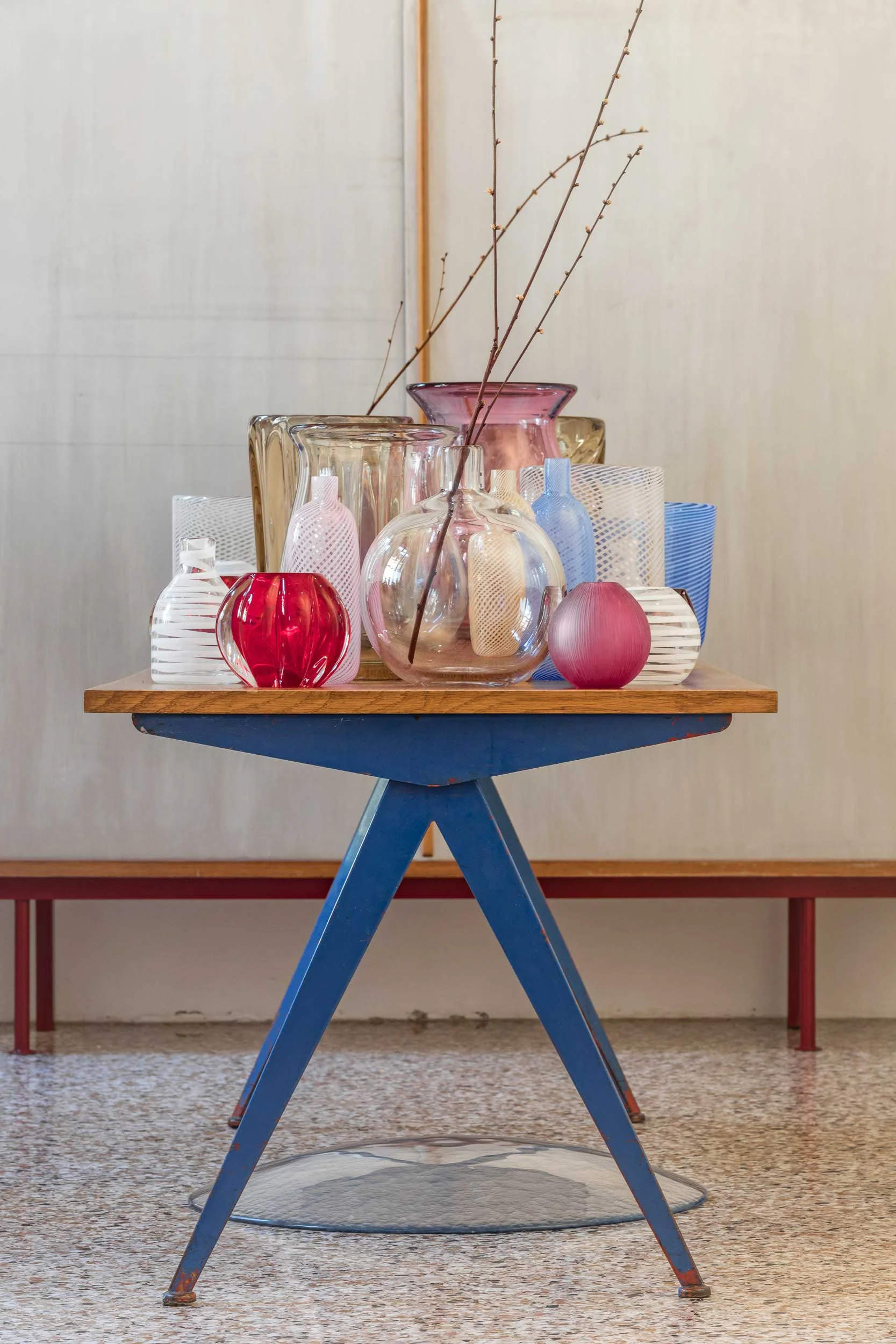 YALI-STUDIO-VASES-PROUVE-TABLE.jpg