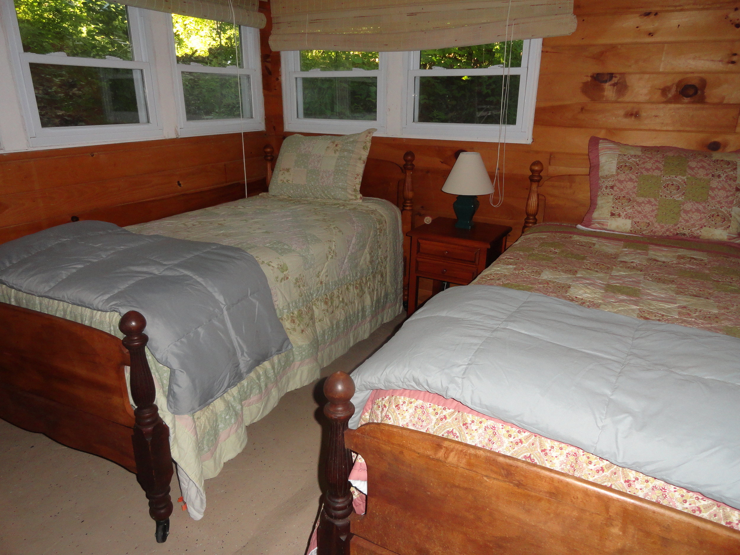 East cottage bunk house with bedrooms