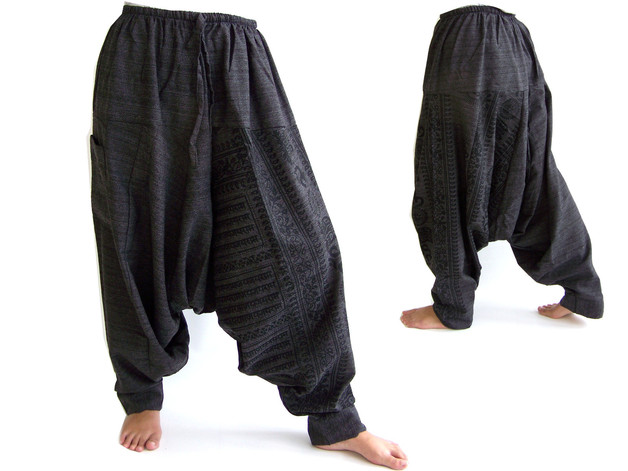 Similar to the ones I wanted to buy: https://es.dawanda.com/product/63717483-pantalones-aladino-pantalones-de-haren