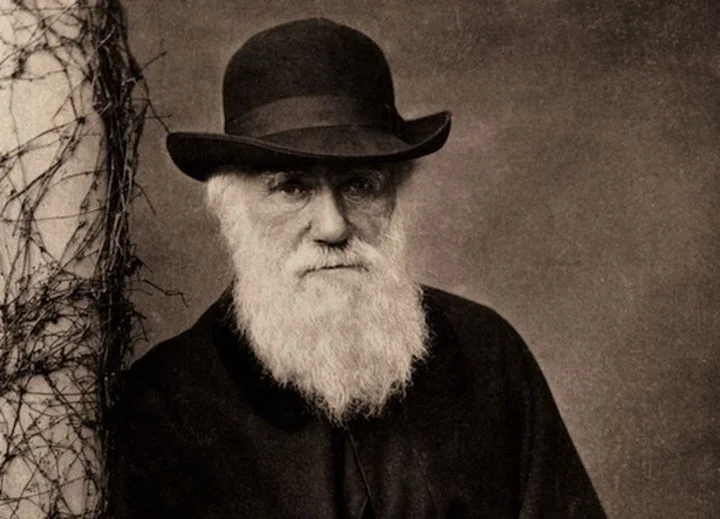  Charles Darwin, Wikimedia Commons