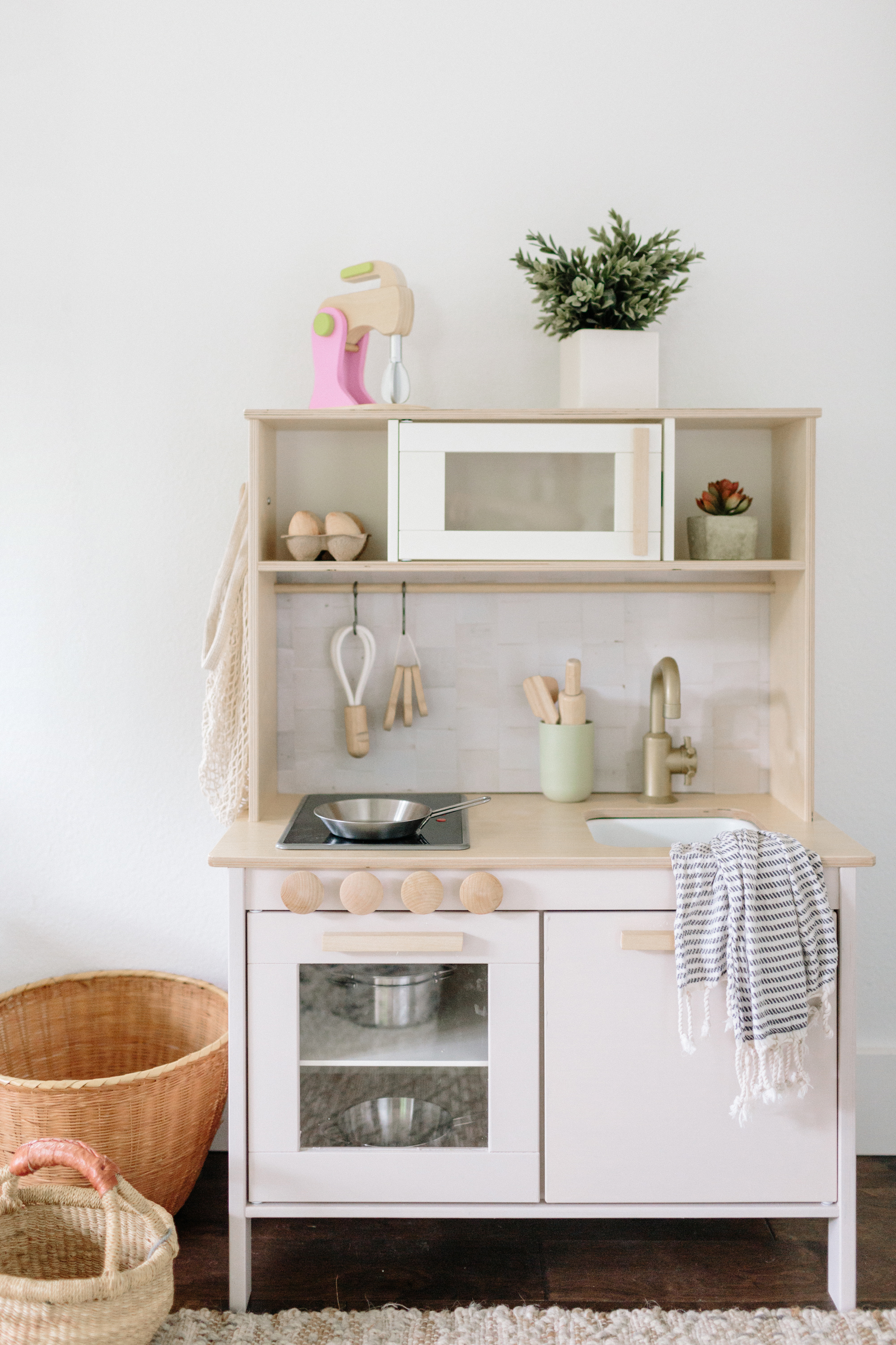 DIY: A Montessori Toddler Kitchen Makeover, IKEA HACK