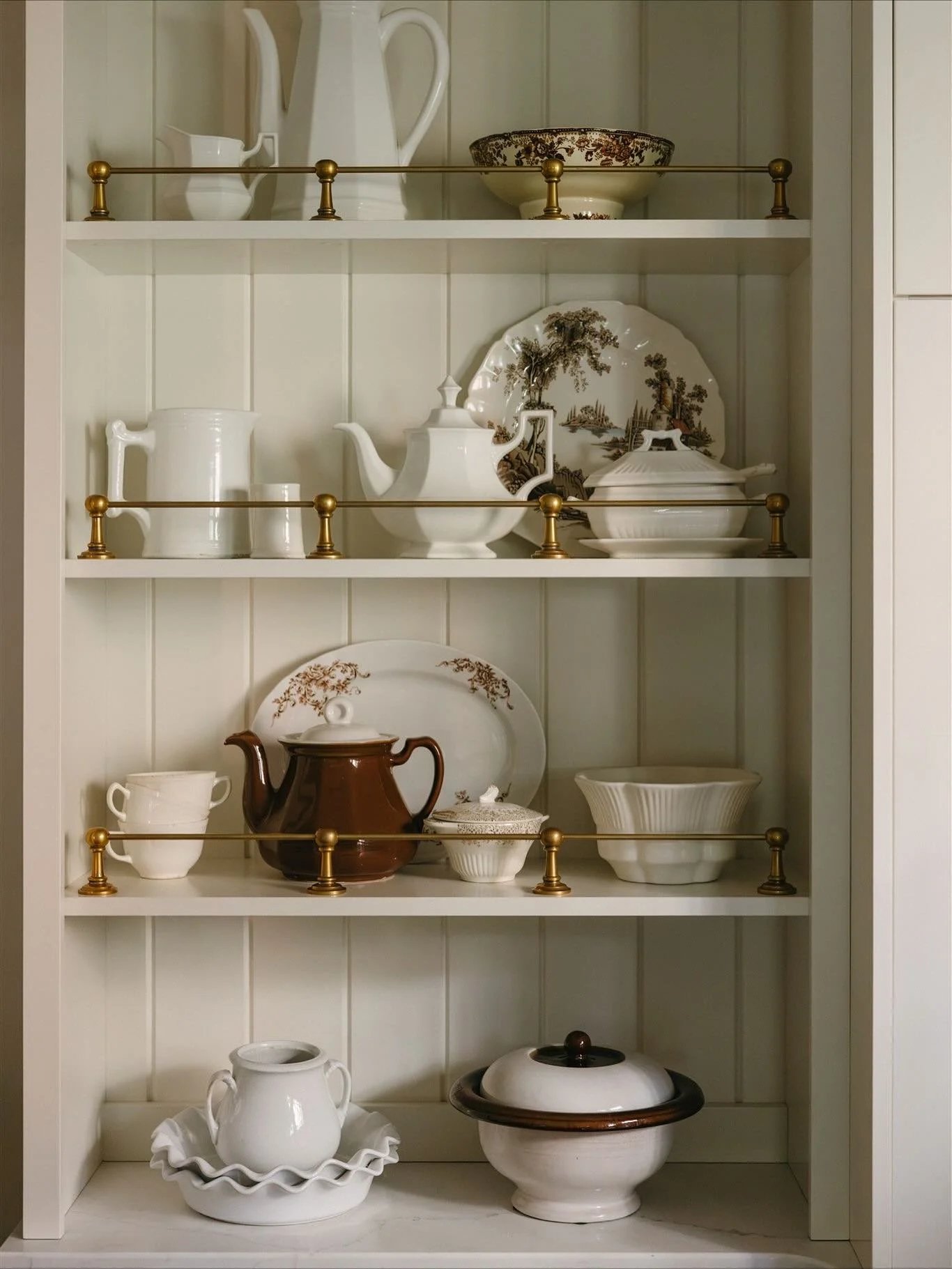 a love letter to timeless design. details from this classic kitchen&hellip;from the custom millwork to the warm, lived-in layers. it&rsquo;s always an honor to photograph for such a talented duo as @morrislareinteriors 

#interiorphotography #interio