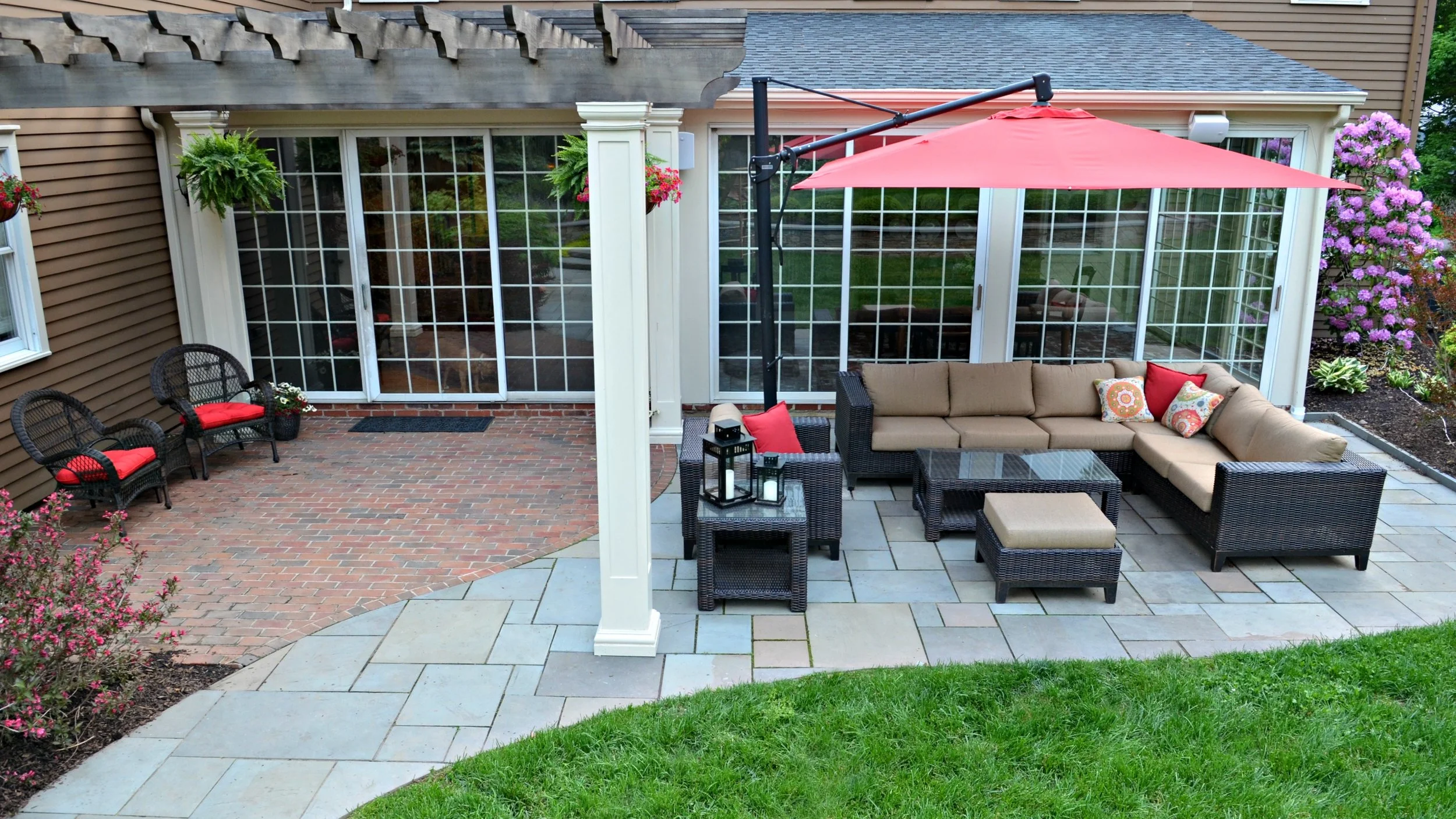 waitkus design brick and bluestone patio.jpg