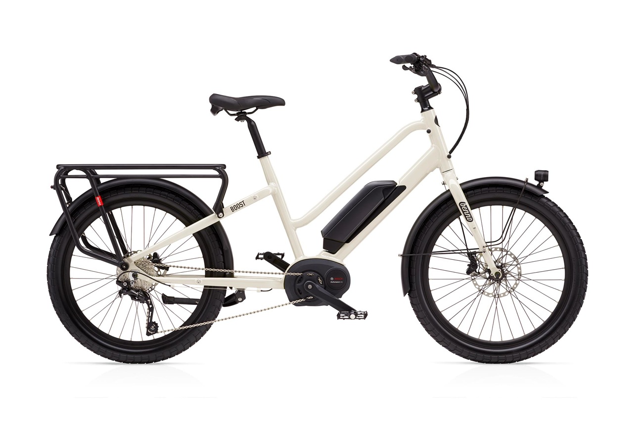 Benno Boost Tiefeinstieg Basismodell ab CHF 4899 Bosch Performence Motor und 500W Akku inkl. 2 Seitentaschen In zwei Farben erhältlich