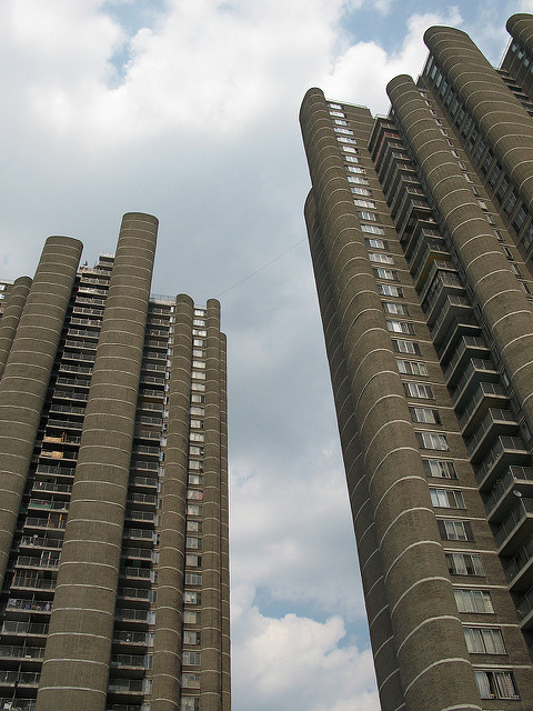 Tracey Towers, 1967