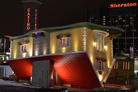 The Upside Down House, in Niagara Falls, Ontario. Photo: Infoniagara.com