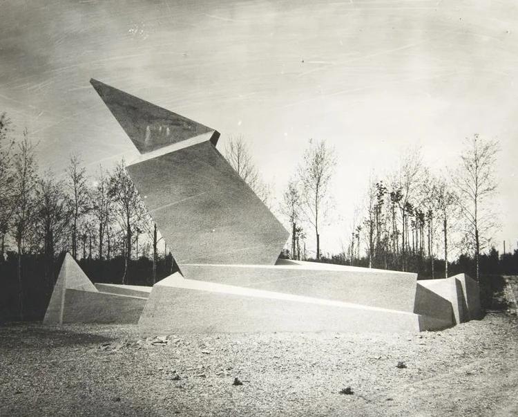 The Monument to the March Dead (Denkmal für die Märzgefallenen), in Weimar, Germany, designed by Walter Gropius. Conceived and constructed at the beginning of the 1920’s, it is an example of Gropius’ early Expressionist phase—a mode he’d abandon as a more austere style, associated with later years of the Bauhaus, emerged.