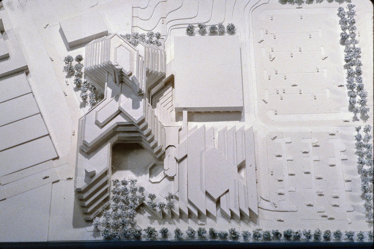 Harrington Center Addition, 1990