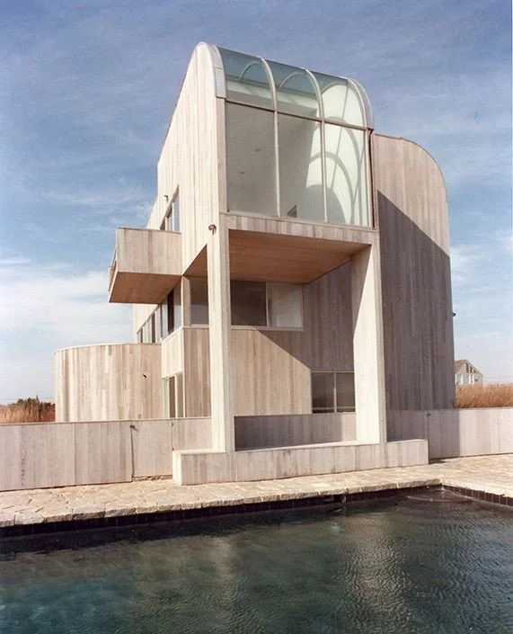 The Ray Residence in Sagaponack, New York designed by Myron Goldfinger in 1982.⁠
⁠
#myrongoldfinger