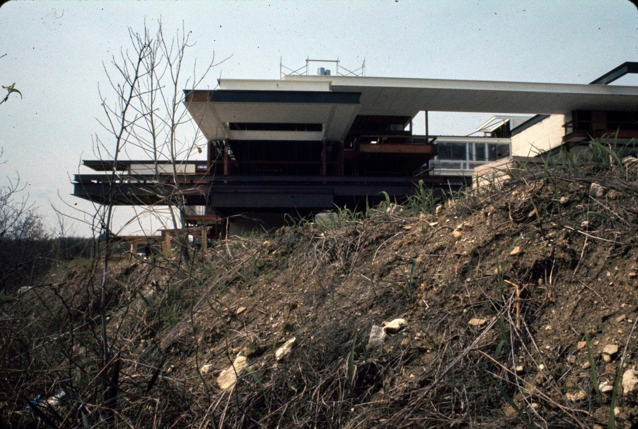 Construction photos of the Bass Residence in Fort Worth, Texas designed by Paul Rudolph in 1970.⁠
⁠
#paulrudolph