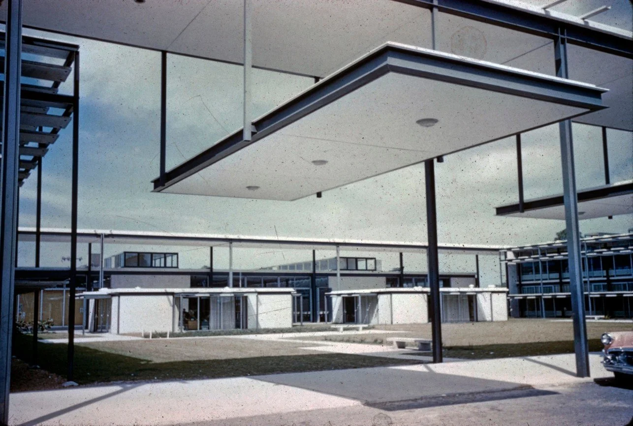 Riverview High School in Sarasota, Florida designed by Paul Rudolph in 1957. After efforts to save and reuse the building were unsuccessful, the building was torn down in June of 2009.⁠
⁠
#paulrudolph