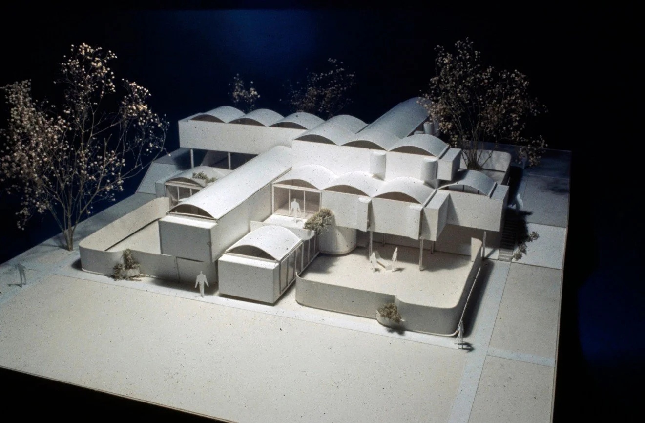 Photo of the presentation model for the Oriental Masonic Gardens in New Haven, Connecticut designed by Paul Rudolph in 1968, demolished in 1981. ⁠
⁠
Built by the Prince Hall Masons, Oriental Masonic Gardens consisted of 148 units on 12.5 acres. Resid