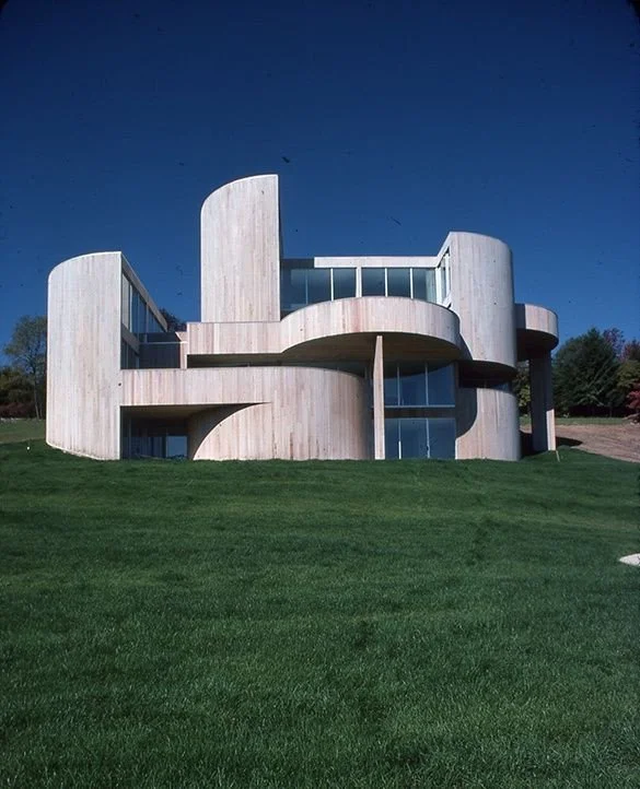 The Gilbert and Marsha Schulman Residence in Montague, New Jersey designed in 1977 by Myron Goldfinger. After years of neglect, the home is currently under restoration.⁠
⁠
#myrongoldfinger