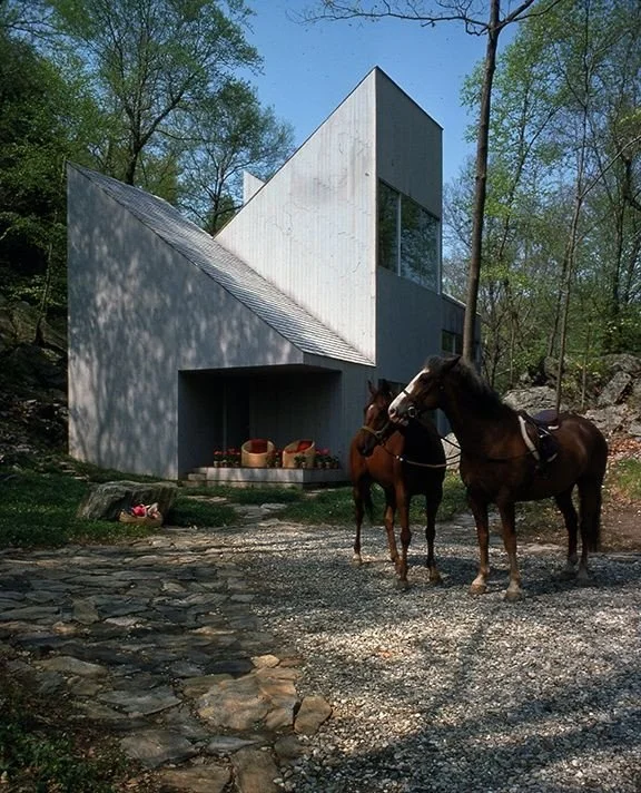 The Blau Residence by Myron Goldfinger in 1970 in Bedford, New York. Photos by Norman McGrath were taken for an article by Susan Grant Lewin in House Beautiful. The interiors were designed by June Goldfinger.⁠
⁠
#myrongoldfinger