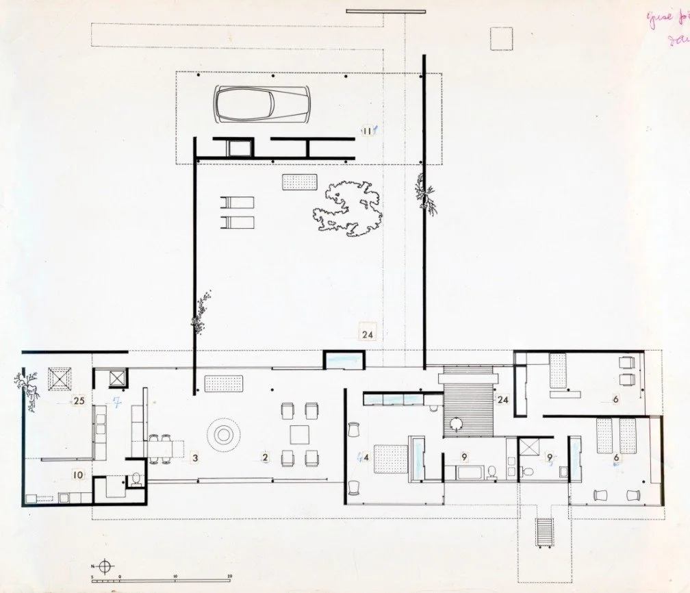 The Burnette Residence in Sarasota, Florida designed in 1949 by Ralph Twitchell and Paul Rudolph. The planes of reinforced concrete flat-slab construction are plastered to give the house a monolithic quality. The structure was torn down in 2018 to ma
