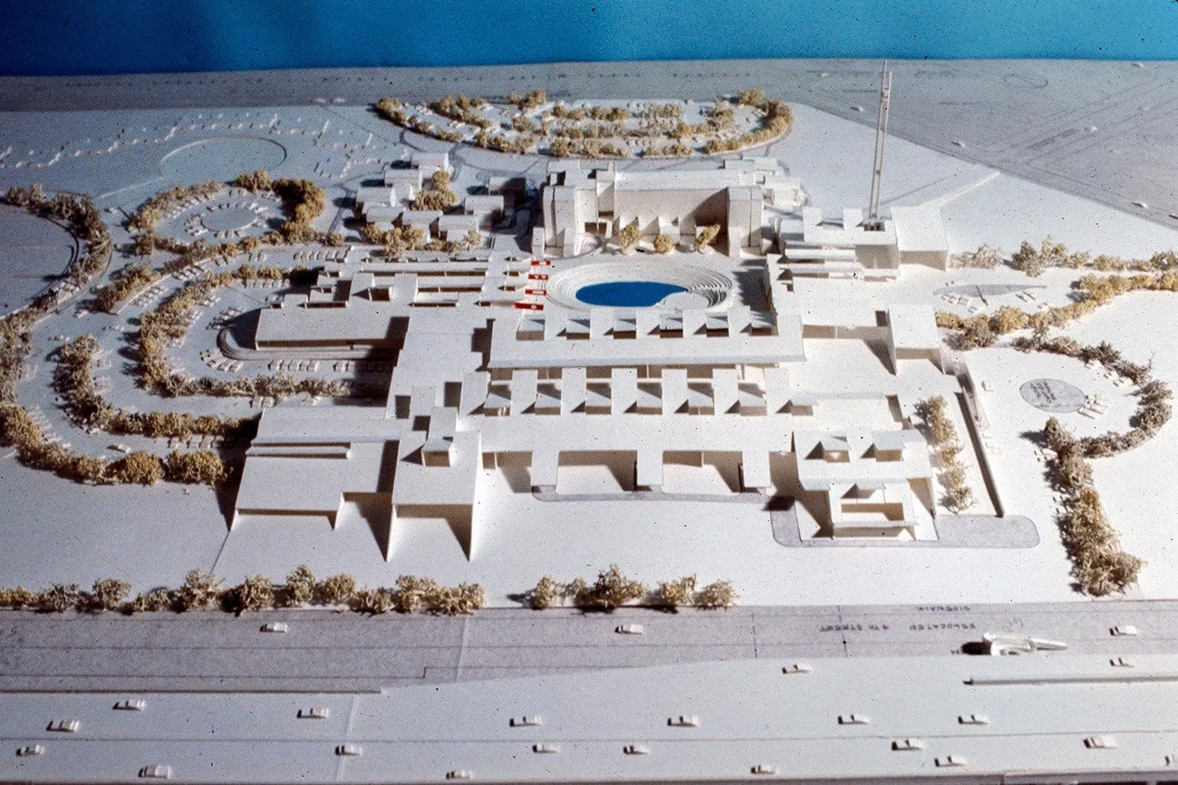 The unbuilt proposal for the Shoreline Community Facilities in Buffalo, New York, designed by Paul Rudolph in 1972. Although unrealized, the school portion was later built by local architects Hess and Gorey and operates as PS 095 Waterfront Elementar