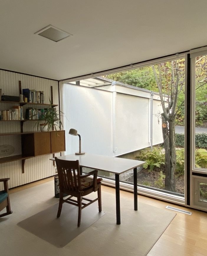 The Yanofsky Residence in Chestnut Hill, Massachusetts, designed by Paul Rudolph in 1956. ⁠
⁠
Photos are from a visit to the house by the Institute in 2021.⁠
⁠
#paulrudolph #architecture