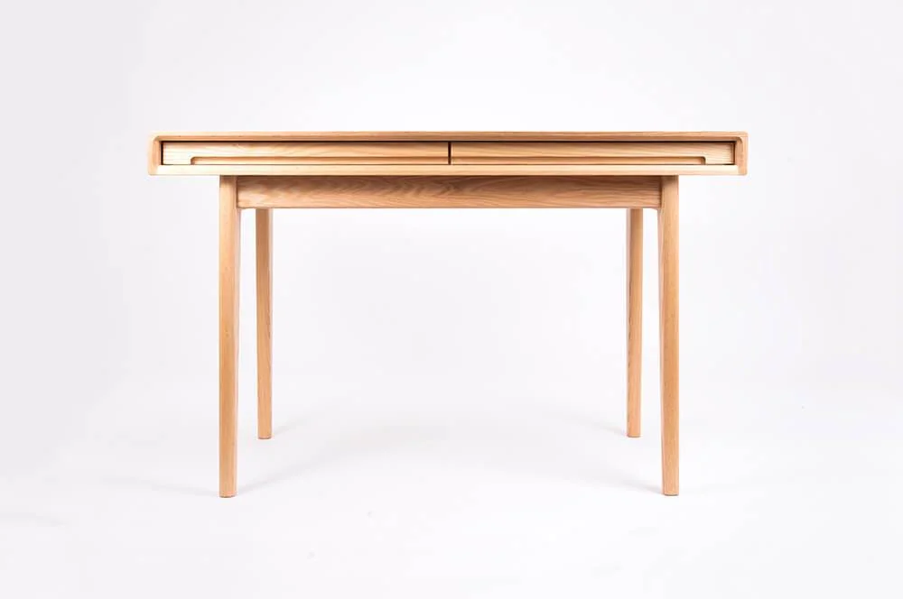 desk-01-1.jpg
