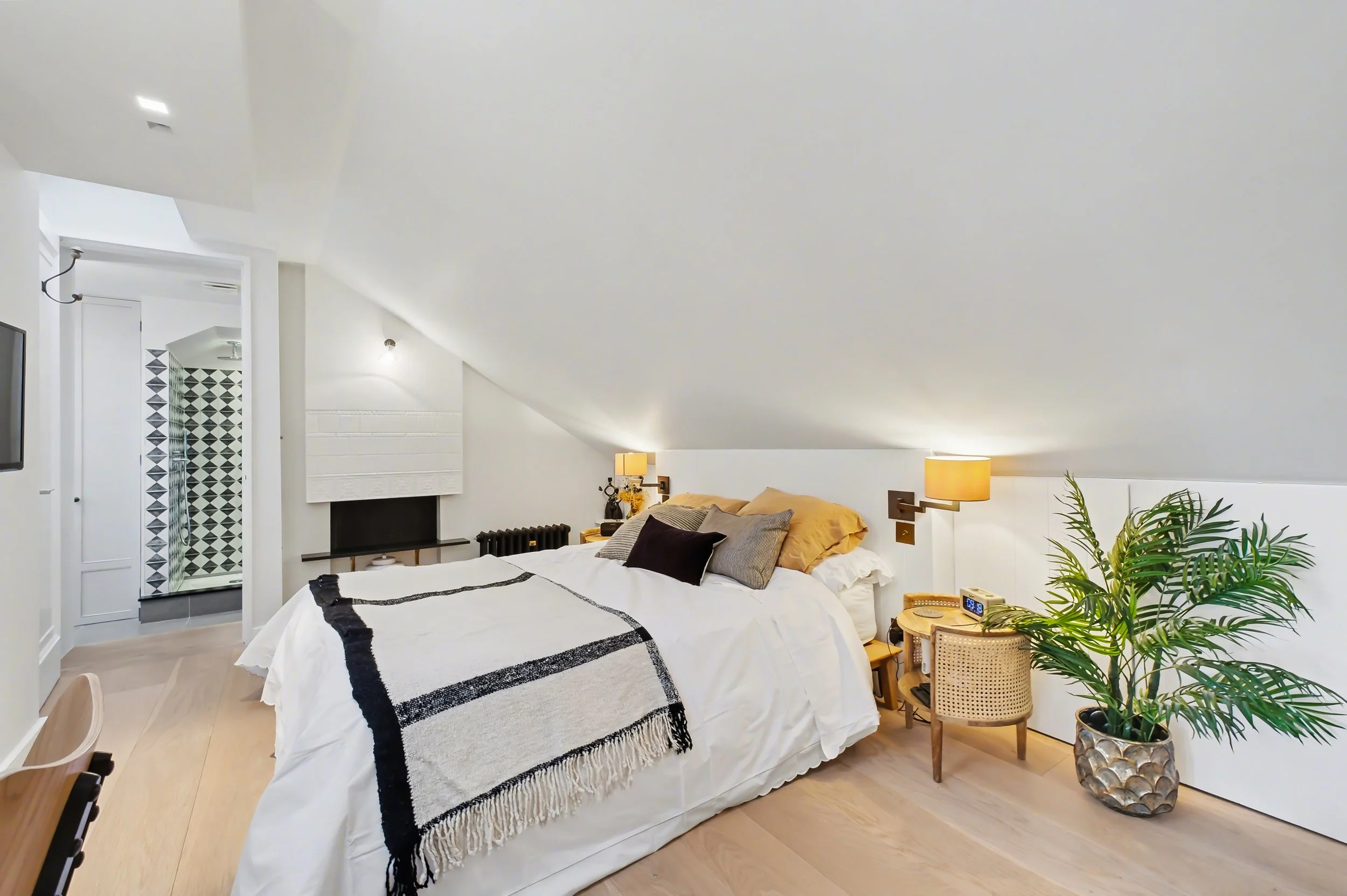 Flat 2, 31 Cressida Road N19 3JN-No Watermark-3.jpg