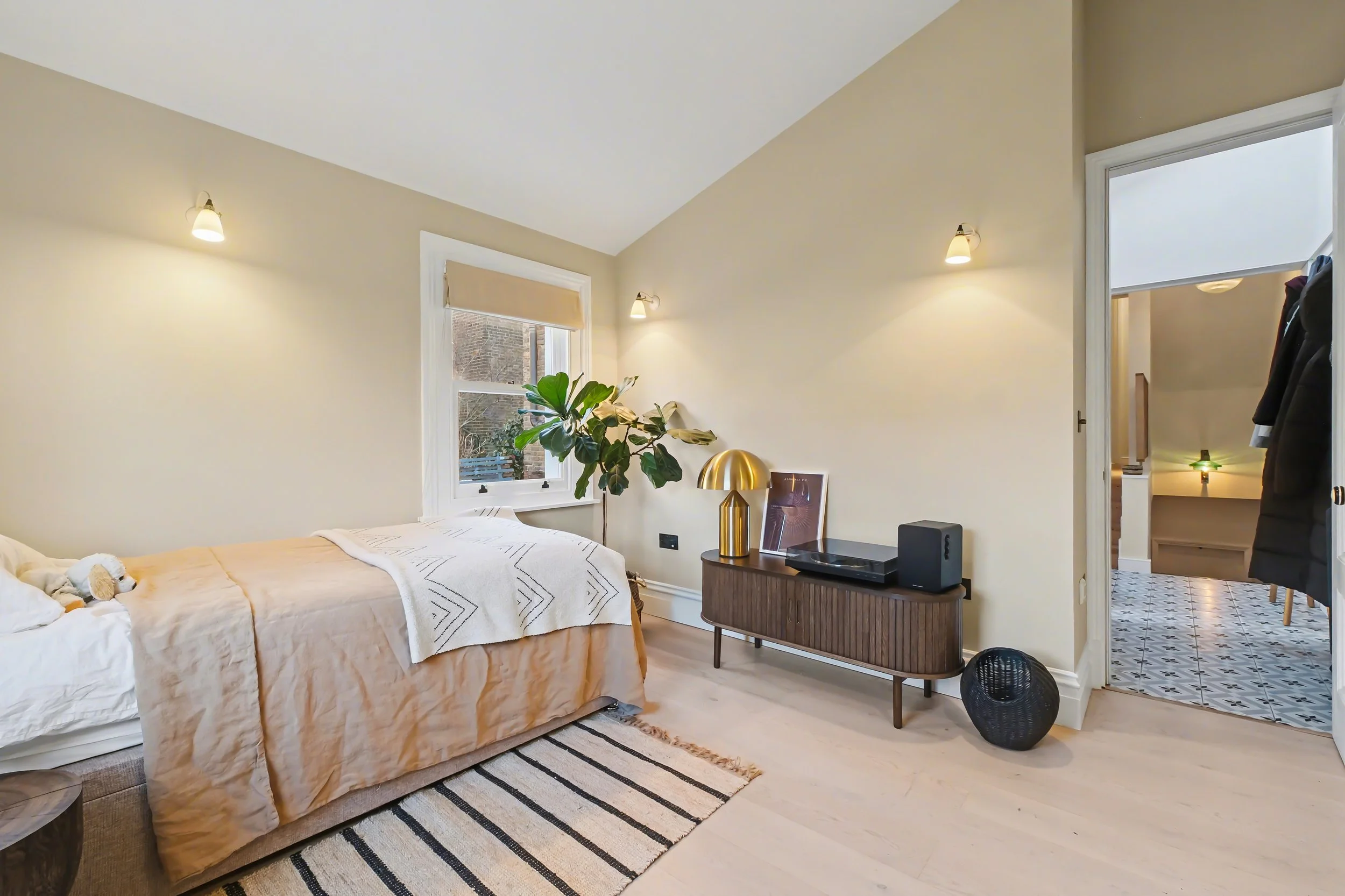 Flat 2, 31 Cressida Road N19 3JN-No Watermark-21.jpg