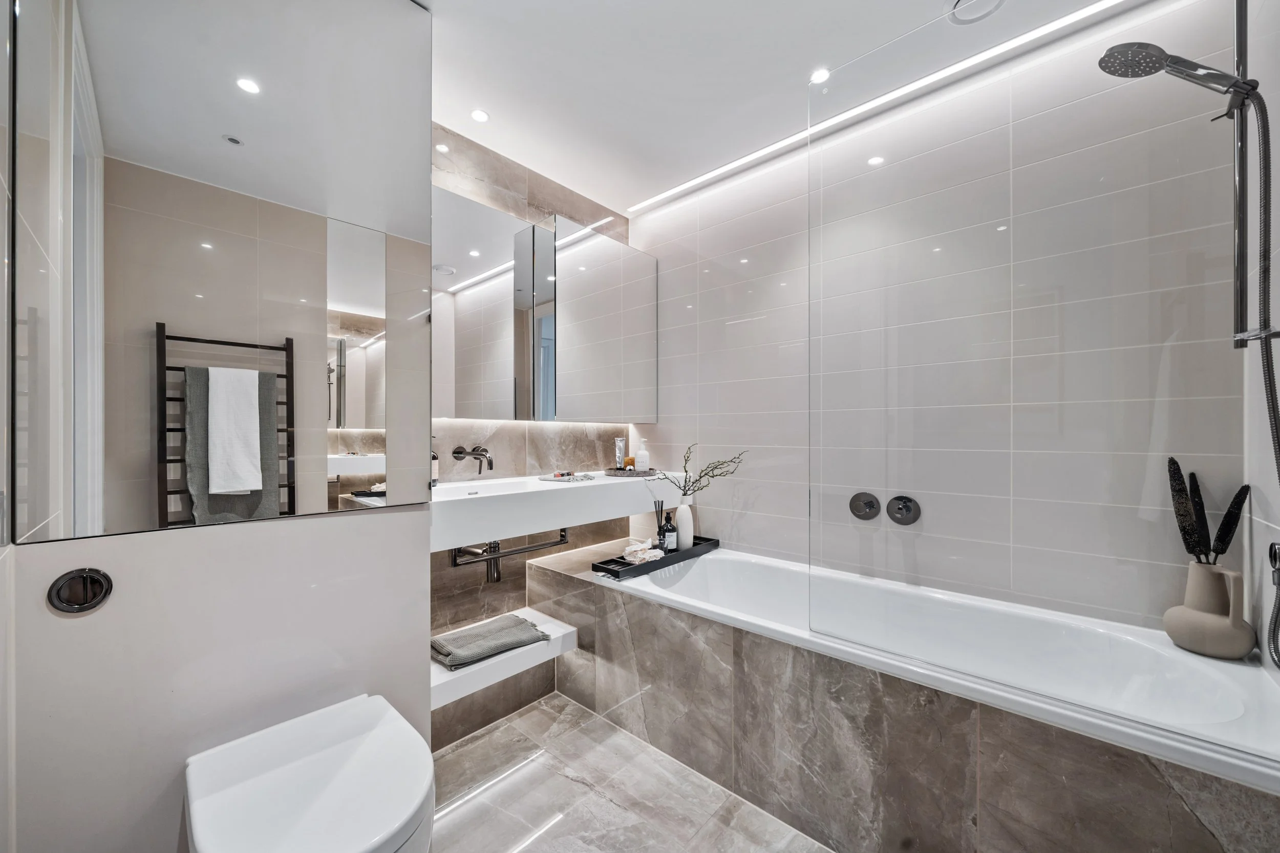 Flat J16.03, Waterside Apartments W12 7RQ-No Watermark-8.jpg
