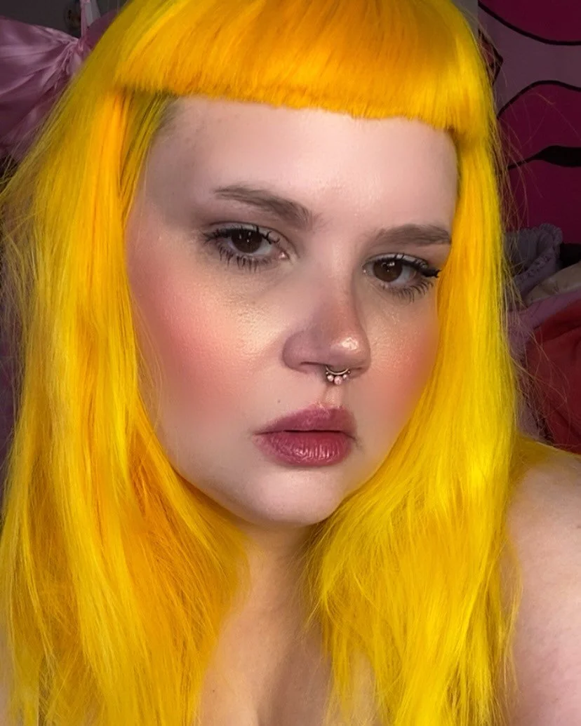 i feel so incredibly alone 💔 i know many survivors isolate to protect themselves but as an extrovert, even when i wish i could push people away &amp; disappear, i *need* connection so desperately 😢

but there's no one i can call. i spend most of my