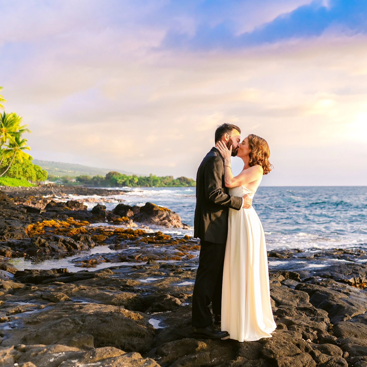 Tomorrow's the big day! Join us at the Fall Wedding Expo at the King Kamehameha Hotel from 5-9pm!

We're excited to share our passion for photography, showcase stunning wedding inspiration, and give you a chance to win amazing prizes! Swing by, say h