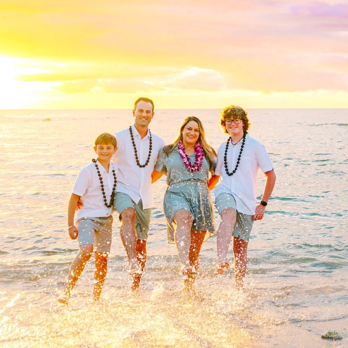 We Love Color!

Neutral is beautiful&hellip; but Hawaii was made for color. 

Blue water. Green palms. Golden sun. Pink skies. 

Our editing style keeps skin tones natural and sunsets vibrant so your gallery feels alive &mdash; not washed out. 

Colo