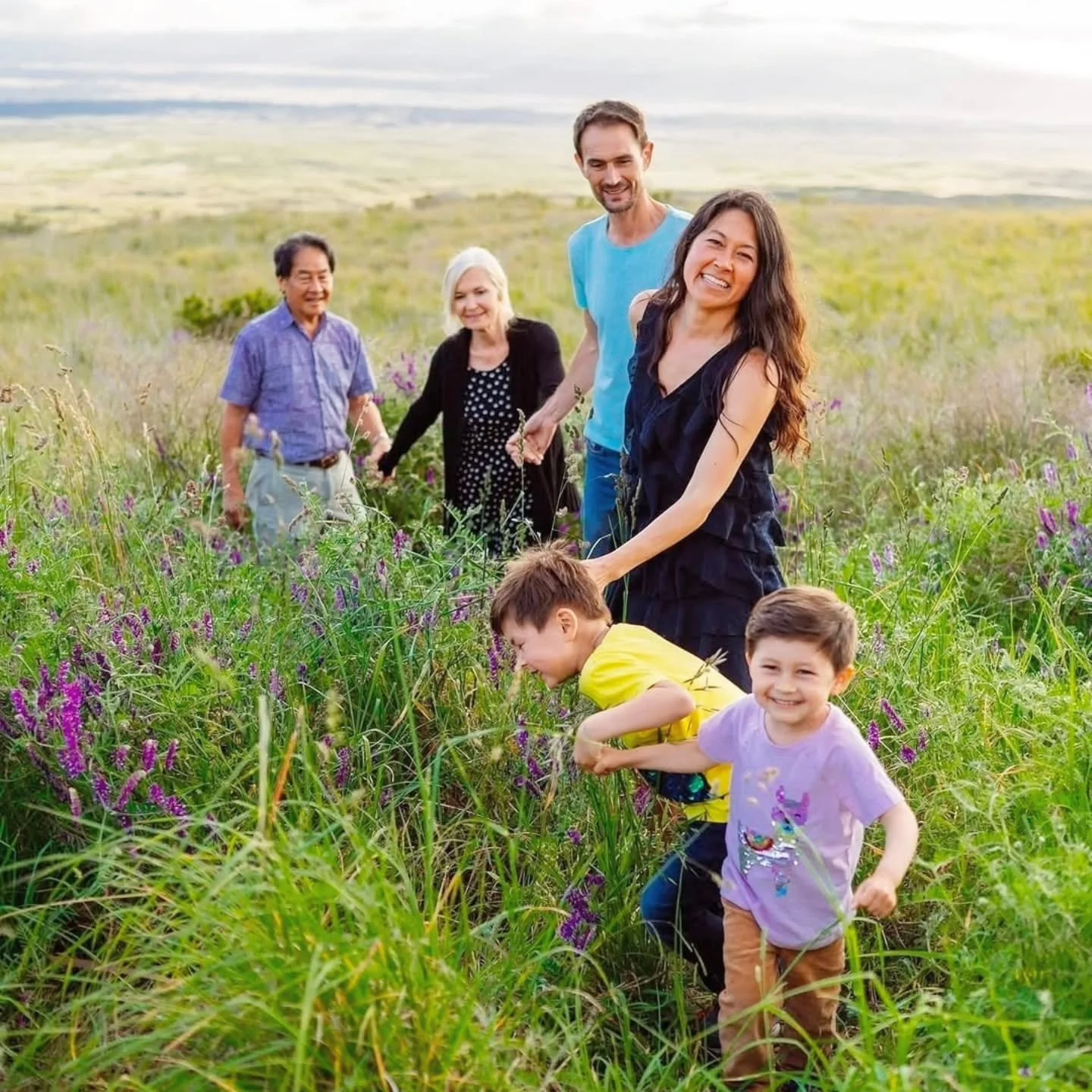 Recently got to shoot at this location again and it was a breath of fresh air! I love shooting at the beach but every once in awhile it's fun to change it up and take in the beautiful scenery this island has to offer up in the hills!
.
.
.
.
.
.
.
#B