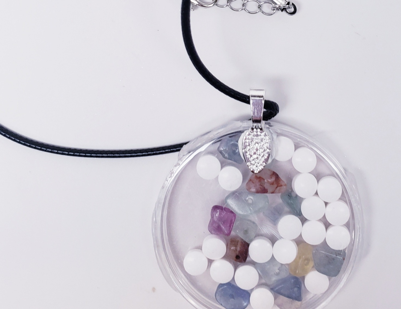 CIAS NECKLACE DISK WITH CRYSTALS SINGLE.png
