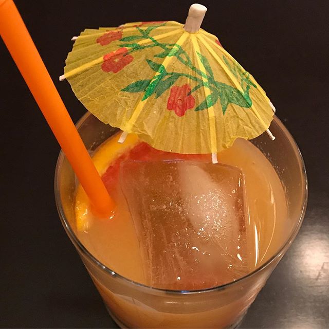 Eastern Sour: Whiskey, orgeat, orange juice, lemon. Take a sip and it&rsquo;s almost like you&rsquo;re somewhere tropical. I love a good tiki! Picture by @laurabraunstein 
#instabar #tiki #tikibar #mixology #cocktails #homebar #drinks
