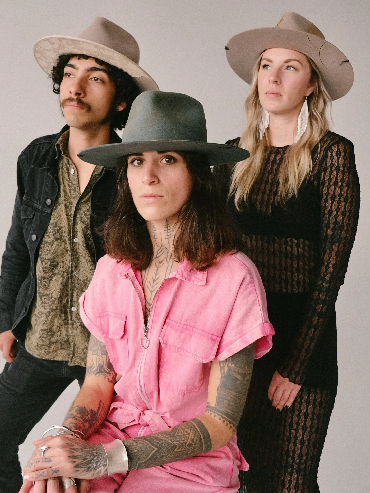 When you scroll your 50K cell pictures for a year recap, you find some - p&eacute;pite - that you have forgotten about!
.
.
.
#chapellerie #faitmain #artist #canadianmade #supportlocal