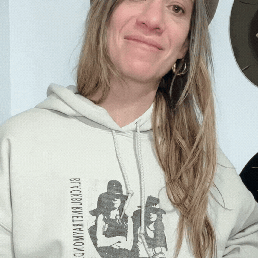 hoodie. 01 (2).gif