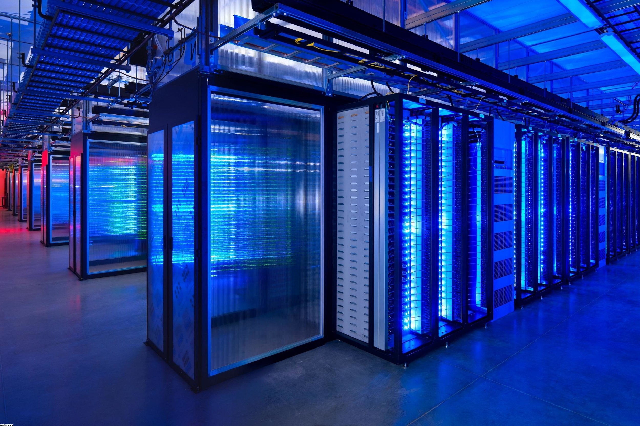 cuzimage-server-room-technology-business-management-wallpaper.jpg