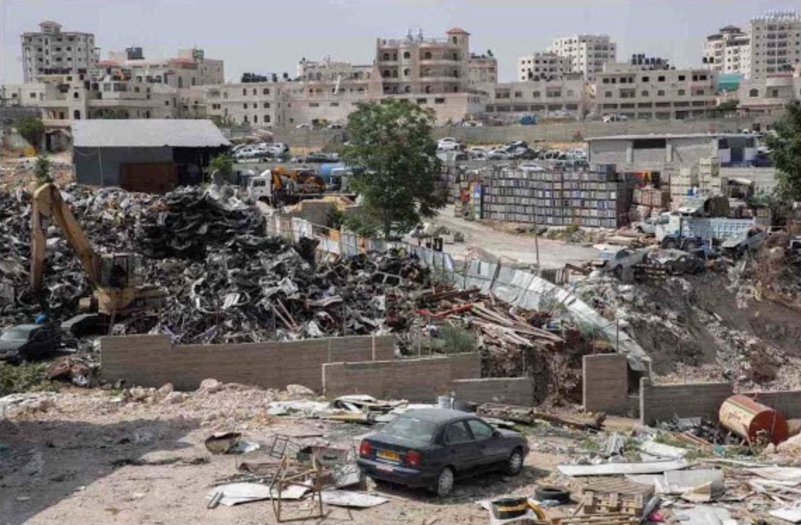 The junkyard next to the potential new location of Khan al Ahmar