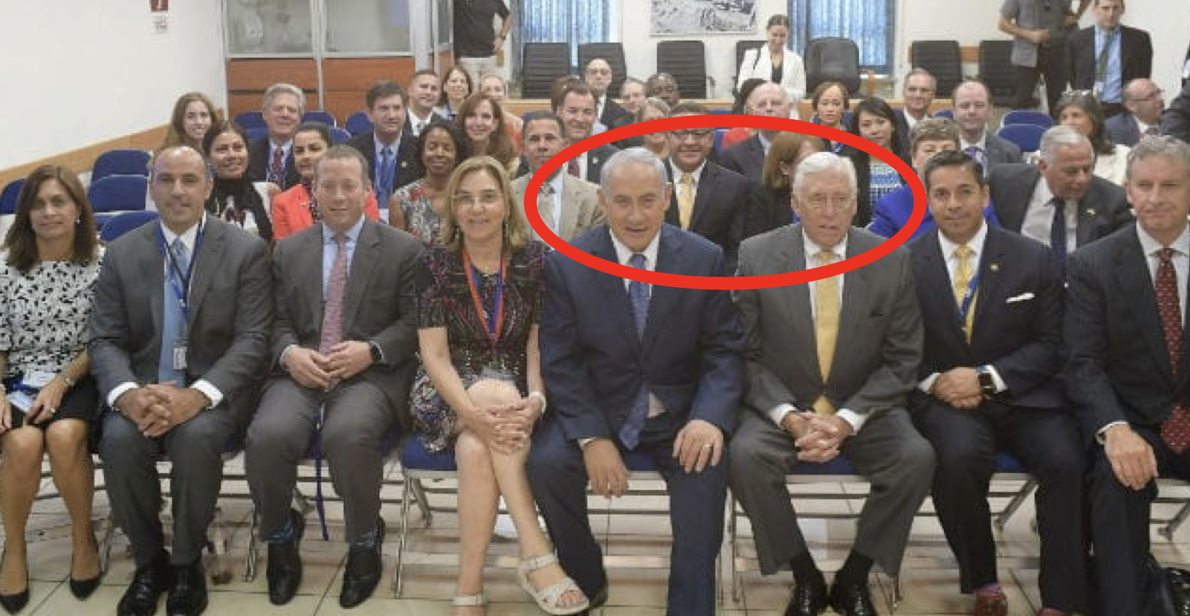 Rep. Steny Hoyer (D-XX) sits next to Israeli Prime Minister Benjamin Netanyahu during the AIPAC trip for freshman Congress members in August 2017. (Saguy Moran)