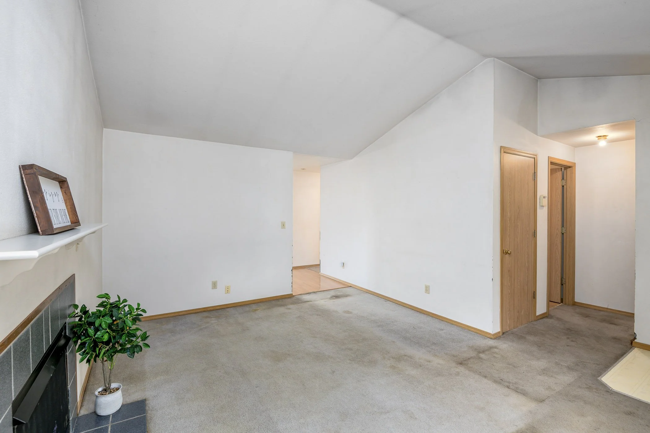 4-1418E59thStTacoma-4.jpg