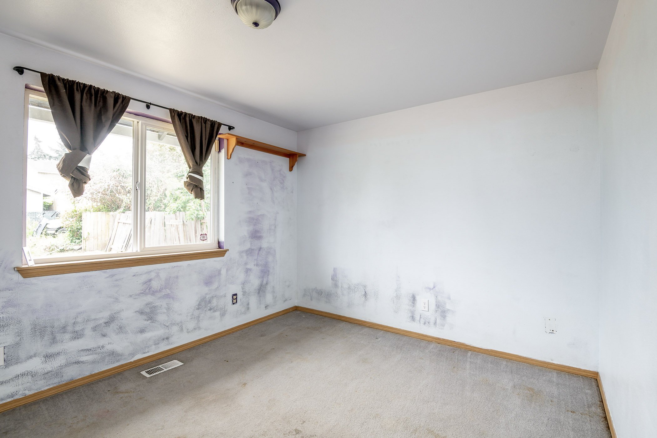 16-1418E59thStTacoma-17.jpg