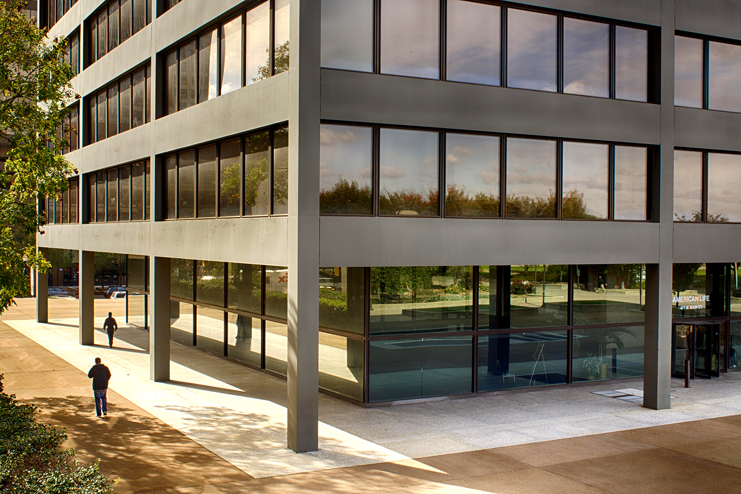 Mies van der Rohe Building and Plaza