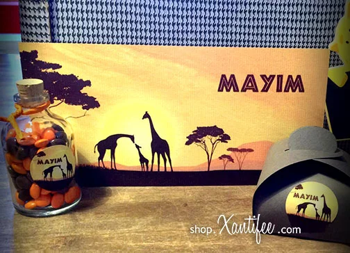 doopsuiker-halfimg-geboortekaartje-giraffen-afrika-koffer-02.jpg