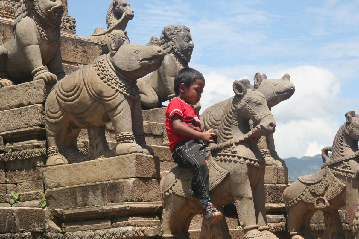 Temple stairway in Bhaktipur