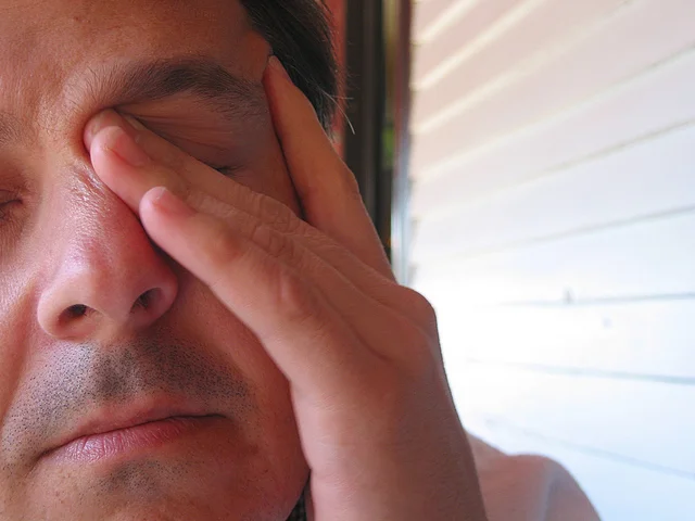 so-tired-1440121-640x480.jpg